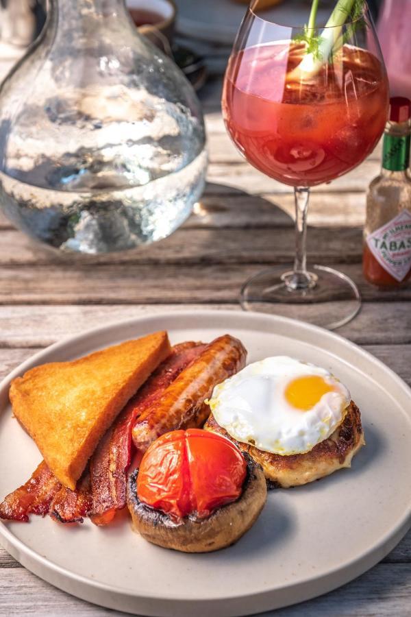 The Packhorse Inn نيوماركت المظهر الخارجي الصورة